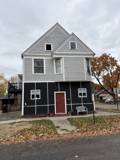 3912 Archwood Avenue - 1